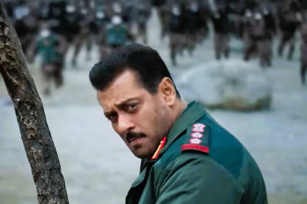 যুদ্ধের সিনেমায় সালমান খানের লুক নিয়ে ট্রল, জবাব দিলেন নায়ক